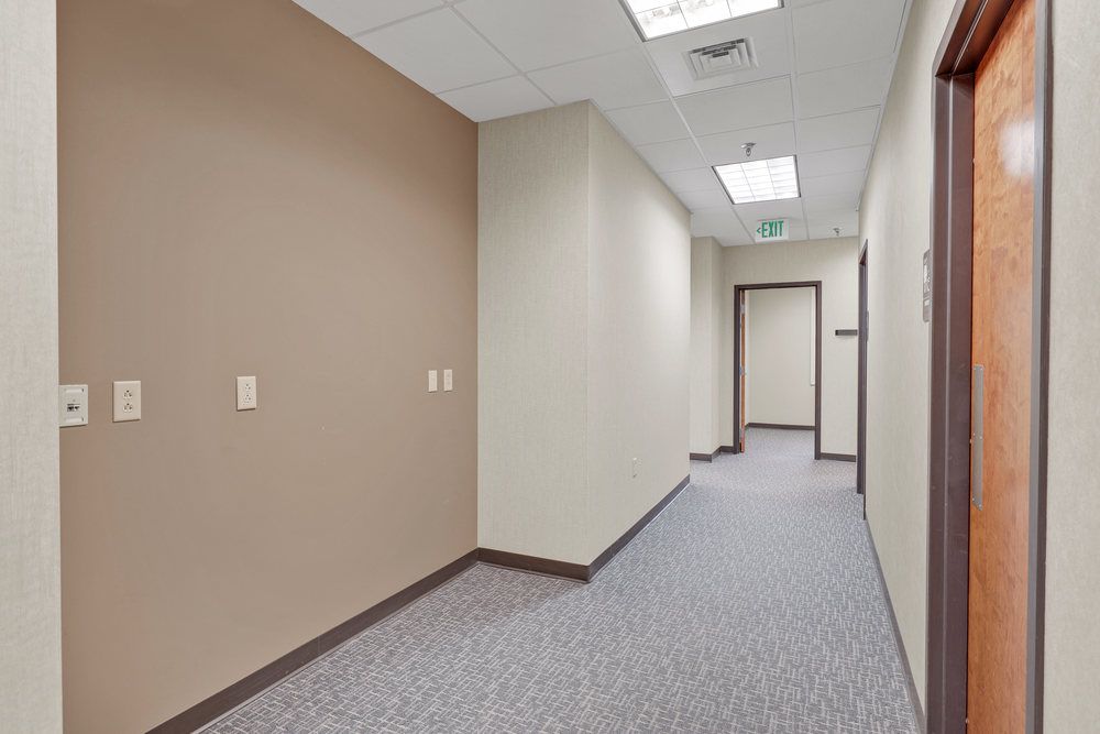 Cross Park Center: 9123 - 9131 Cross Park Drive, Knoxville, TN 37923